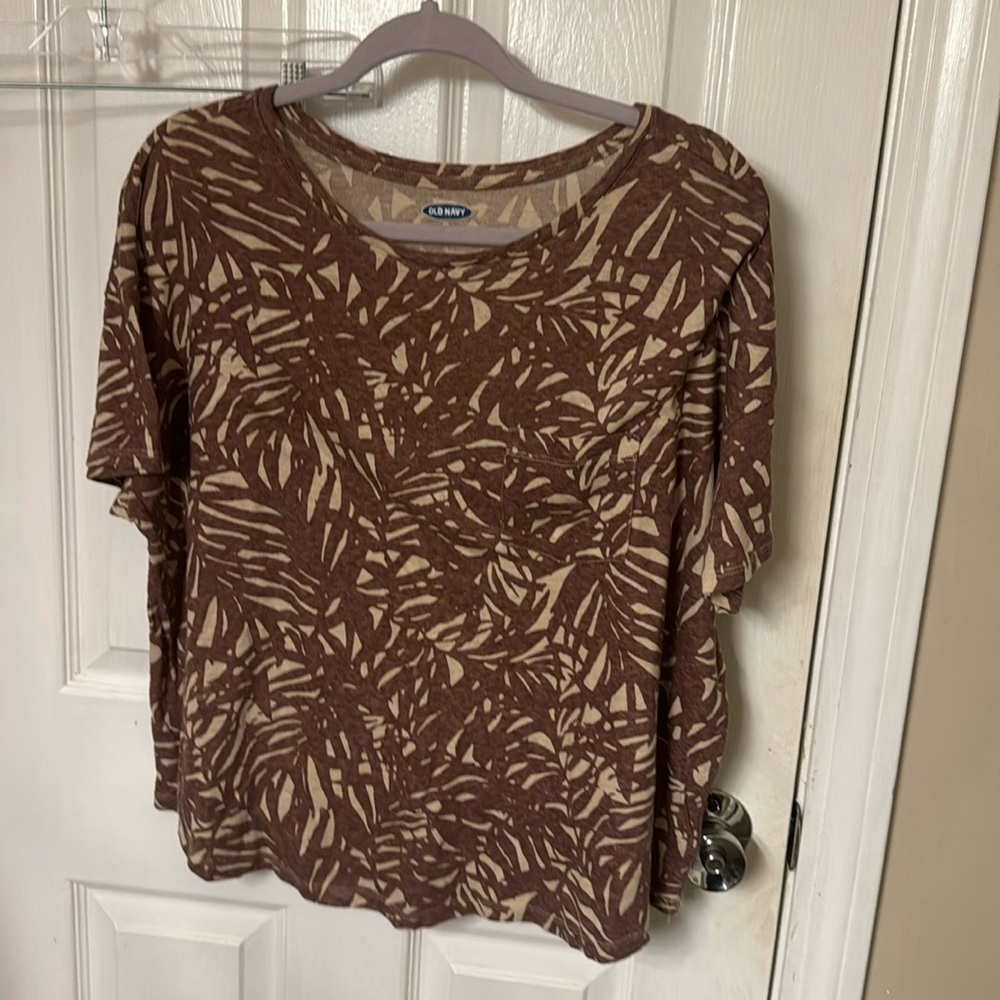 Old navy XL patterned top